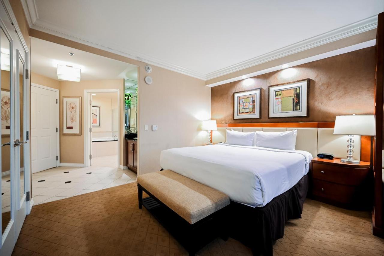 Penthouse Suite With Strip View At The Signature At Mgm Grand Las Vegas Bagian luar foto