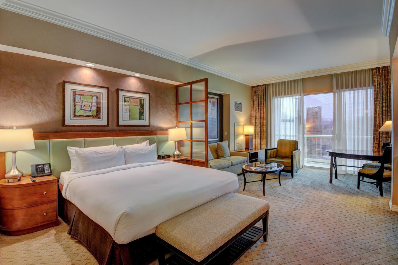 Penthouse Suite With Strip View At The Signature At Mgm Grand Las Vegas Bagian luar foto