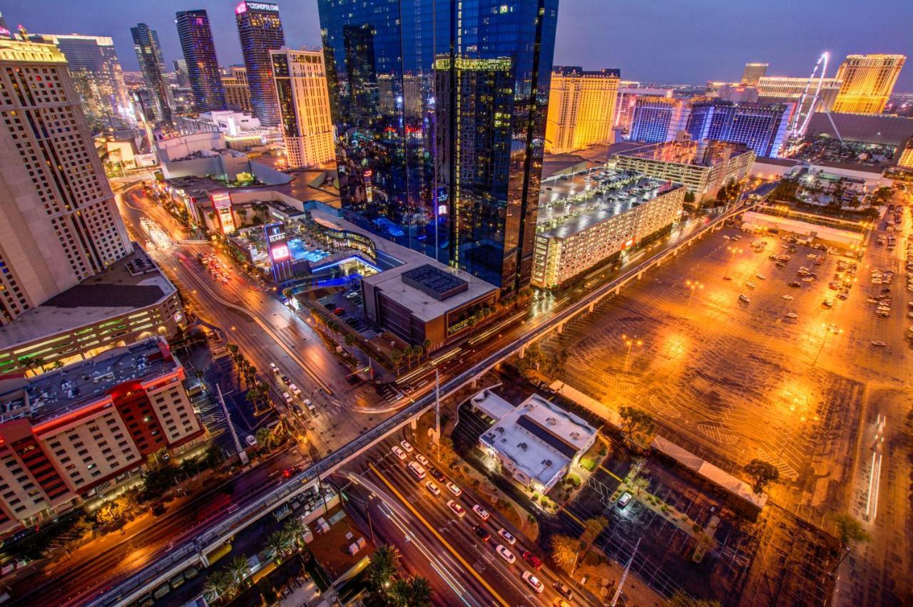 Penthouse Suite With Strip View At The Signature At Mgm Grand Las Vegas Bagian luar foto